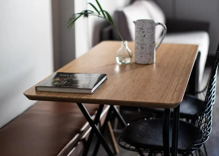 Bubuflats / Mercat Valencia