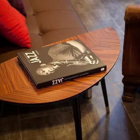 Bubuflats / Mercat Valencie